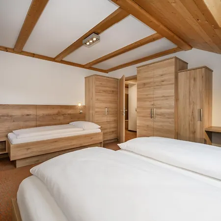 Апартаменты Birgit - Inklusive Eintritt Alpentherme Бад Хофгаштайн